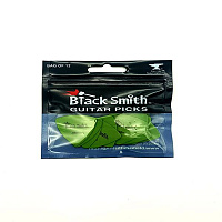 BlackSmith Triangle TEA088GN-MH Medium Heavy 0.88mm Green упаковка медиаторов, delrin, 0.88 мм, 12 шт.
