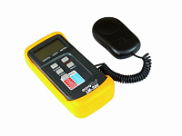 Eurolite LM-200 Lux meter  люксметр (измеритель освещенности), большой дисплей, 4 диапазона измерений, питание от батареи Крона 9 Вольт (около 200 часов работы).