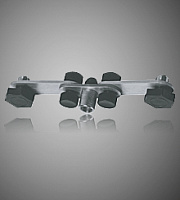 SOUNDKING DE037 держатель для двух микрофонов на стойку, регулируемый угол, сталь