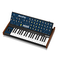 BEHRINGER MONOPOLY  аналоговый 4-голосный полифонический синтезатор