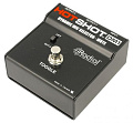 Radial HotShot DM1 беcшумный ножной выключатель динамического микрофона на сцене