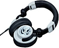 ULTRASONE Signature DJ Наушники закрытого типа, диаметр драйвера 50 мм, частотный диапазон 5 Гц – 32 кГц, импеданс 32 Ом, чувствительность 115 дБ, длина кабелей 1,2 м (прямой, с гарнитурой) и 3 м (витой), вес 300 г.