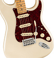 FENDER Player Plus STRAT MN OLP электрогитара, цвет кремовый, чехол в комплекте