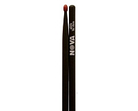VIC FIRTH NRockNB  барабанные палочки с нейлоновым наконечником, орех, длина 16 5/8", диаметр 0.630", серия NOVA, цвет черный