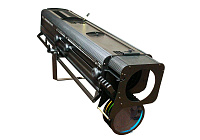 IMLIGHT DTL ASSISTANT MSR-1800 Прожектор следящего света 1800 Вт (газоразрядный) с выносным силовым модулем (электромагнитным). Тип применяемой лампы MSR1800. Механический темнитель для плавной регулировки яркости луча, настройка зума 7°-15°