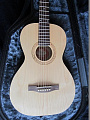 Norman EXPEDITION PARLOR ISYST Natural SG+Кейс электроакустическая гитара Dreadnought, чёрный