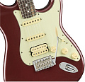 FENDER AMERICAN PERFORMER STRATOCASTER® HSS, RW, AUBERGINE электрогитара, цвет темно-красный, в комплекте чехол