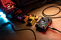 IK MULTIMEDIA Z-TONE Buffer Boost Гитарный и басовый предусилитель, дибокс с функциями контроля тона
