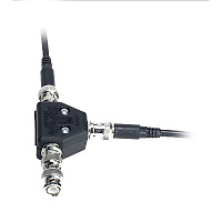 SHURE UA221 комплект пассивных антенных сплиттеров/комбайнеров для систем серий SLX, ULX, UC и UHFmkII, четыре антенных кабеля и два адаптера BNC