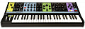 Moog Matriarch 4-нотный парафонический аналоговый синтезатор, со встроенным секвенсором, арпеджиатором, стереофильтрами и аналоговым дилеем