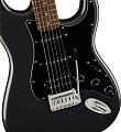 FENDER SQUIER Affinity Stratocaster HSS Pack LRL CFM гитарный комплект с комбоусилителем, чехлом и аксессуарами
