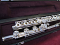 YAMAHA YFL-577 флейта профессиональная. с ''ми-механикой''. c резонаторами. не в линию