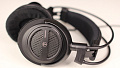 Audio-Technica ATH-AVA400  Открытые динамические наушники серии Semi-Pro, импеданс 40 Ом, частотный диапазон15-23000 Гц, чувствительность 105 дБ/мВт, вес 260 г, кабель 3 м
